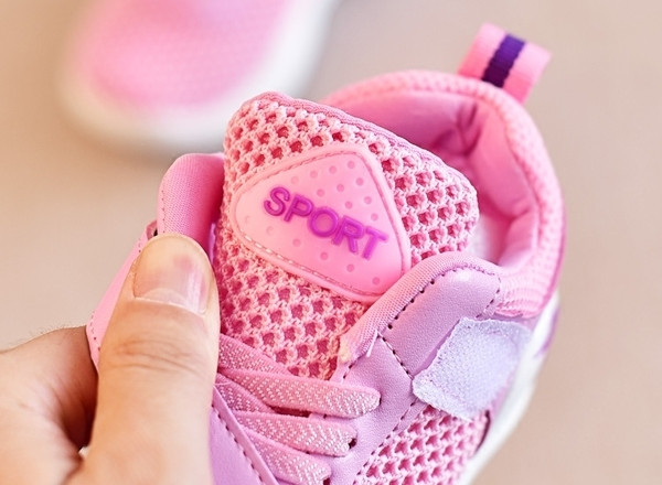 Παιδικά αθλητικά πάνινα παπούτσια για κορίτσια και αγόρια με  λουράκια βελκρό σε ροζ και μαύρο χρώμα