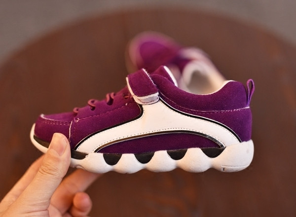 Красиви маратонки за момичета в розов и лилав цвят с лепенки