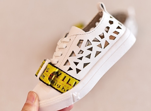 Κομψά παιδικά πάνινα παπούτσια για κορίτσια και αγόρια - αναπνεύσιμαι, σε τρία χρώματα