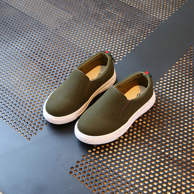 Παιδικά μοκασίνια για κορίτσια και αγόρια σε τρία χρώματα