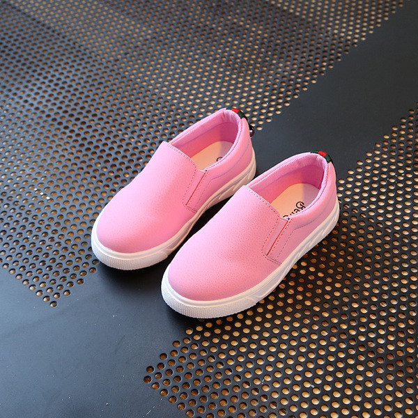 Παιδικά μοκασίνια για κορίτσια και αγόρια σε τρία χρώματα