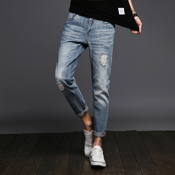 Ανδρικά και πολύ μοντέρνα παντελόνια denim "slim fit" και το πόδι 7/8