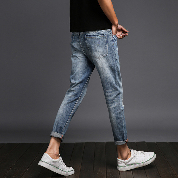 Ανδρικά και πολύ μοντέρνα παντελόνια denim "slim fit" και το πόδι 7/8
