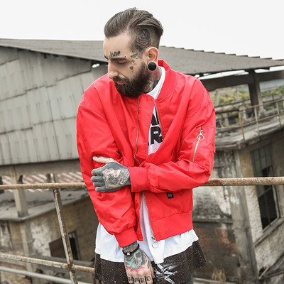 Κομψό ανδρικό φούτερ σε πράσινο, κόκκινο και μαύρο χρώμα