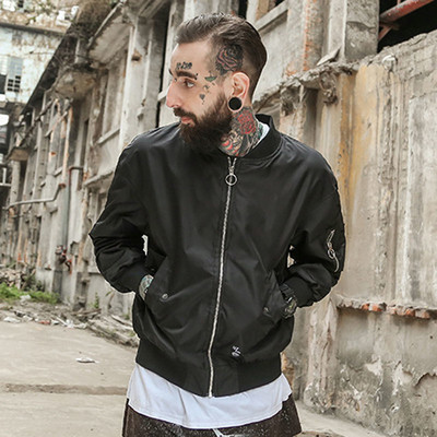 Κομψό ανδρικό φούτερ σε πράσινο, κόκκινο και μαύρο χρώμα