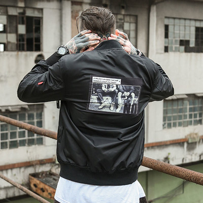 Κομψό ανδρικό φούτερ σε πράσινο και μαύρο χρώμα