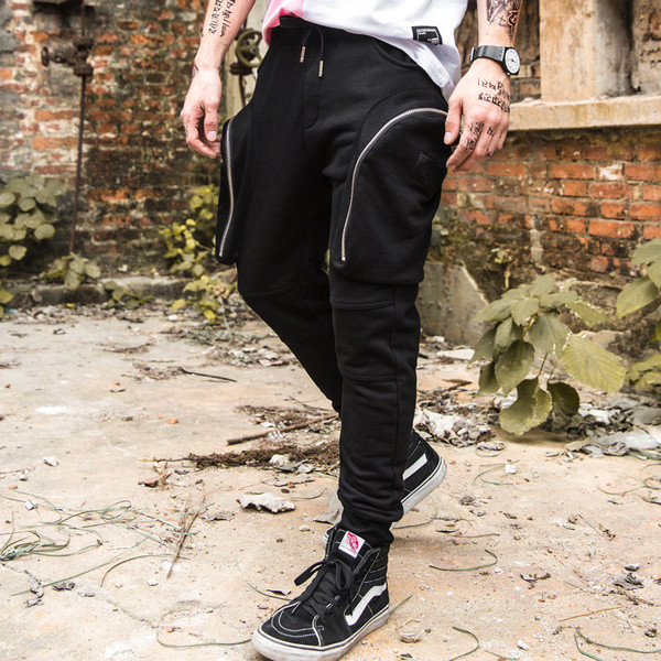 Ανδρικά αθλητικά παντελόνια με τσέπες σε γκρι και μαύρο χρώμα