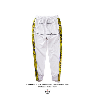 Κομψά και σπορ αντρικά παντελόνια σε πολλά χρώματα με επιγραφές