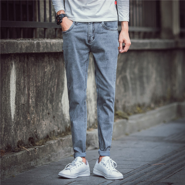 Αντρικά παντελόνια denim με τσέπη 7/8 , μοντέλο slim fit