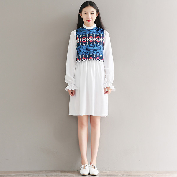 Γυναικείο φόρεμα σε λευκό χρώμα