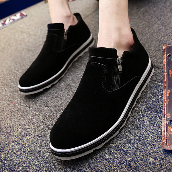 Μοναδικές χειμωνιάτικες μπότες με φερμουάρ σε τρία διαφορετικά χρώματα