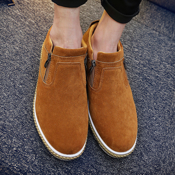 Μοναδικές χειμωνιάτικες μπότες με φερμουάρ σε τρία διαφορετικά χρώματα