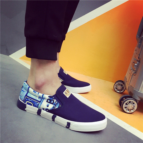 Άνετα ανδρικά  μοκασίνια με επίπεδη σόλα από καουτσούκ