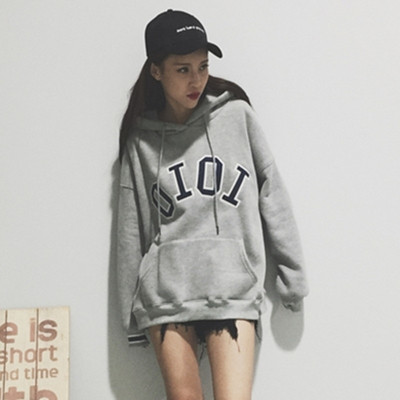 Дамски широк и много топъл суичер с качулка в пет различни цвята