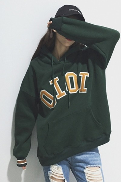 Дамски широк и много топъл суичер с качулка в пет различни цвята