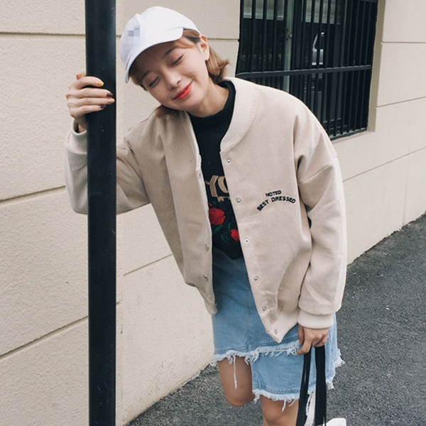 Αθλητικό γυναικείο μπουφάν - πολύ ευρύ μοτίβο