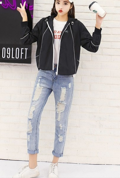 Много актуално дамско яке с качулка в свободен стил и в четири цвята