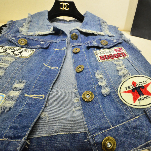 Μοντέρνο γιλέκο με φερμουάρ -τυπωμένο