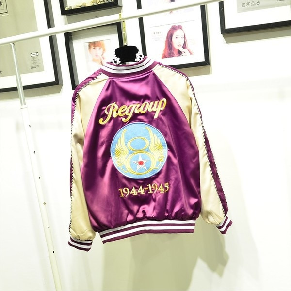 Κομψό μπουφάν μπέιζμπολ με δύο πρόσωπα και κεντήματα