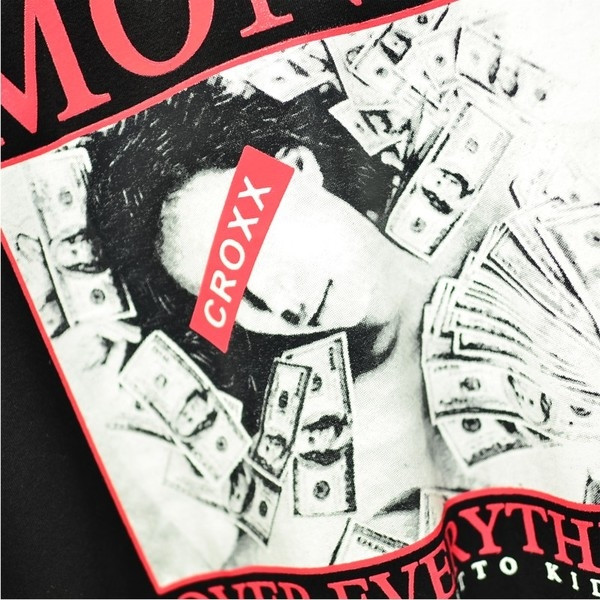 Κομψή  μακρύ γυναικεία μπλουζάκι  με ενδιαφέρουσα εκτύπωση και επιγραφή