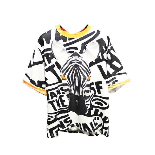 Κομψό  ​​γυναικείο μπλουζάκι με εικόνα και μανίκια 3/4 