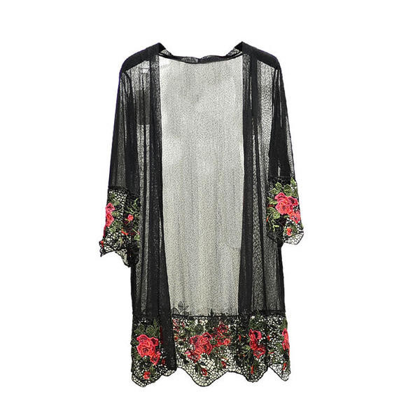 Απαλή γυναικεία ζακέτα  με λουλούδια κεντήματος