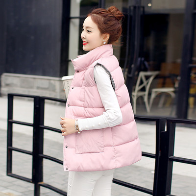 Късо дамско яке в изчистен модел в много цветове