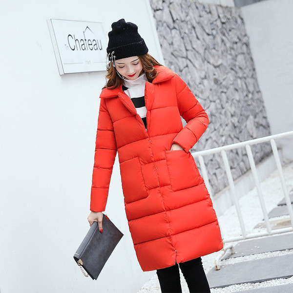 Стилно дамско зимно яке в изчистен и дълъг модел с пълнеж от гъши пух