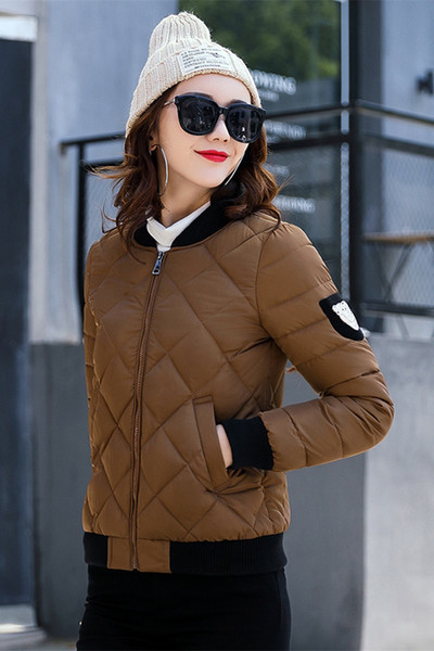 Σπορ-κομψό χειμερινό γυναικείο μπουφάν σε πολλά χρώματα