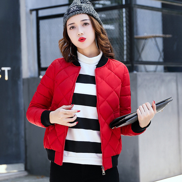 Σπορ-κομψό χειμερινό γυναικείο μπουφάν σε πολλά χρώματα