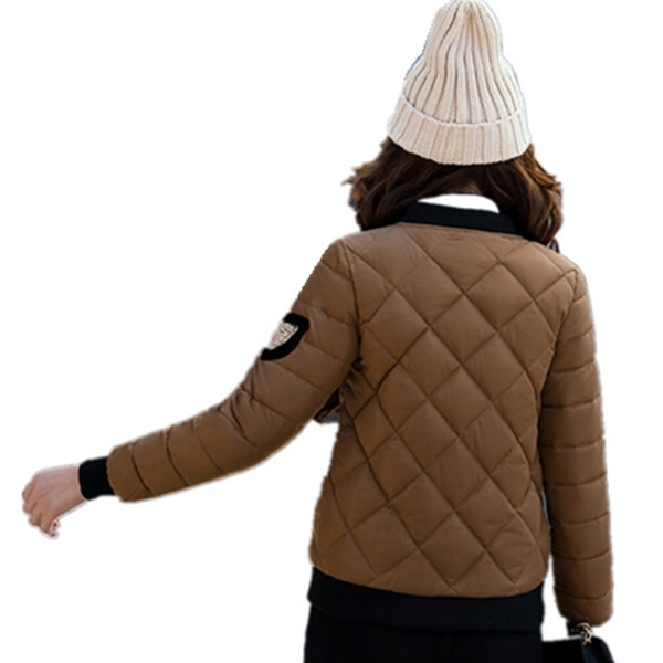 Σπορ-κομψό χειμερινό γυναικείο μπουφάν σε πολλά χρώματα