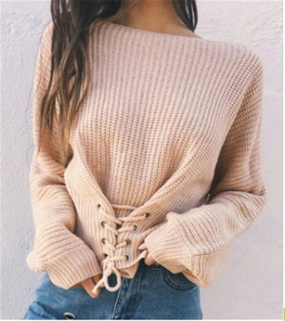 Дамски актуален пуловер с широка яка и много интересни връзки 
