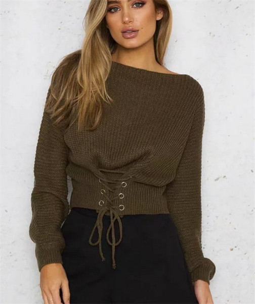 Γυναικεία πουλόβερ με φαρδύ κολάρο και πολύ ενδιαφέρουσες συνδέσεις