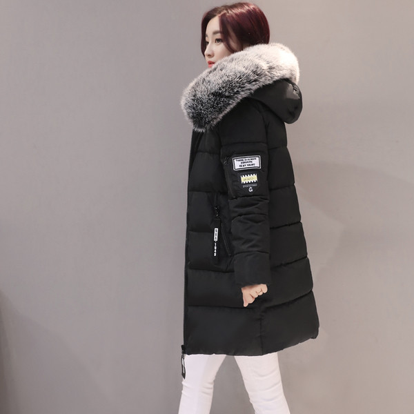 Дълго зимно яке за дамите с качулка и пух, с пълнеж от гъши пух