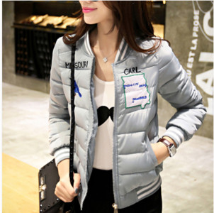 Спортно късо яке за дамите в няколко цвята с апликации