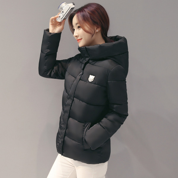 Стилно и късо зимно яке за дамите в много цветове с качулка