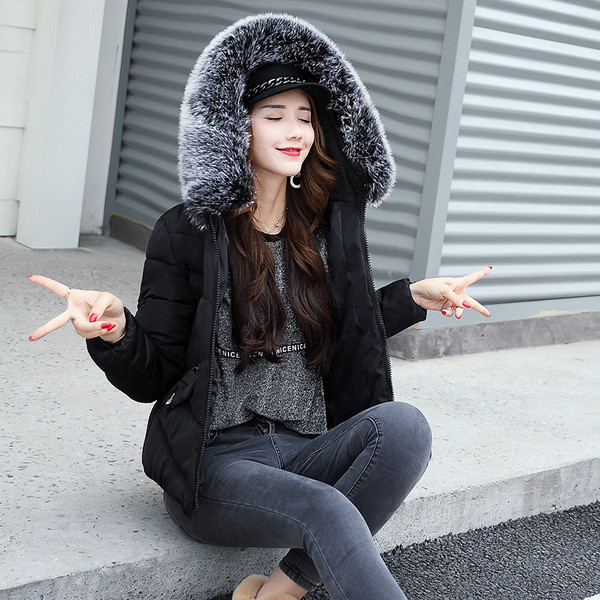 Ζεστό χειμωνιάτικο  μπουφάν με κουκούλα και γούνα σε πολλά χρώματα