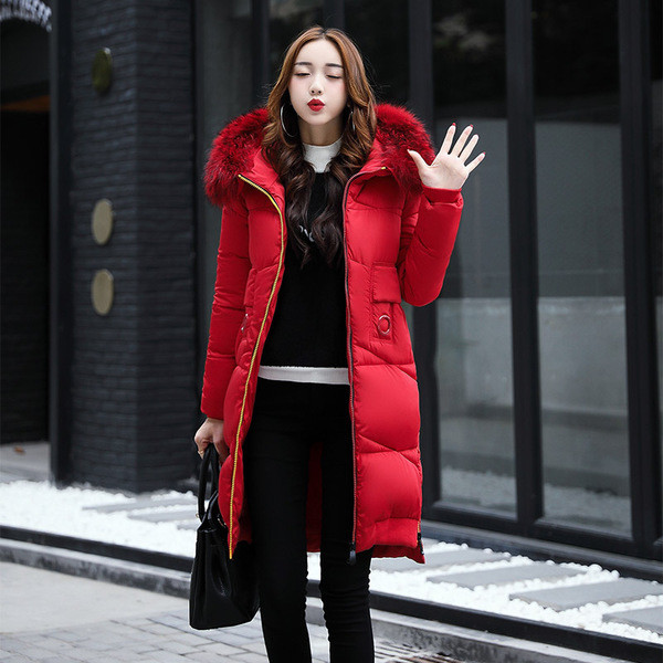 Πολύ όμορφο μακρύ χειμωνιάτικο  μπουφάν με  κουκούλα  και γούνα