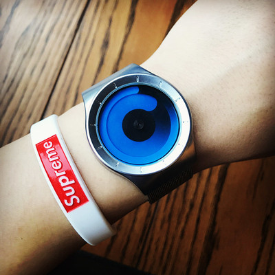 Μεγάλο ρολόι unisex με δημιουργικό σχεδιασμό