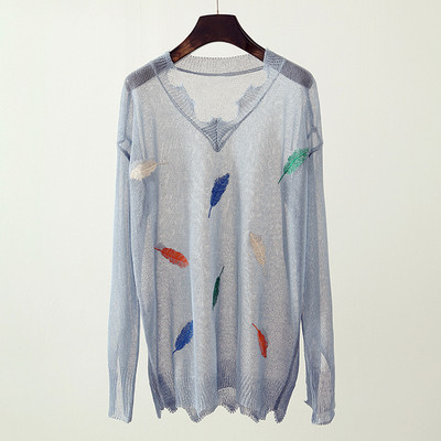 Λεπτό και διάτρηση  γυναικείο πουλόβερ  σε τέσσερα χρώματα με κεντήματα