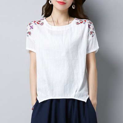 Γυναικεία  μπλούζα σε τρία χρώματα με κεντήματα