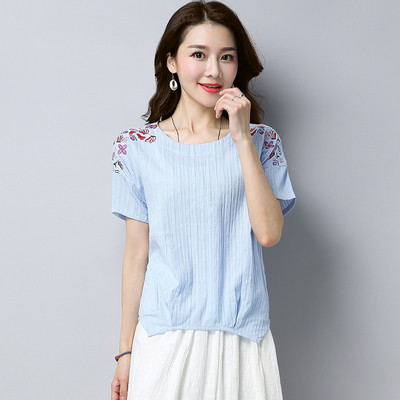 Γυναικεία  μπλούζα σε τρία χρώματα με κεντήματα