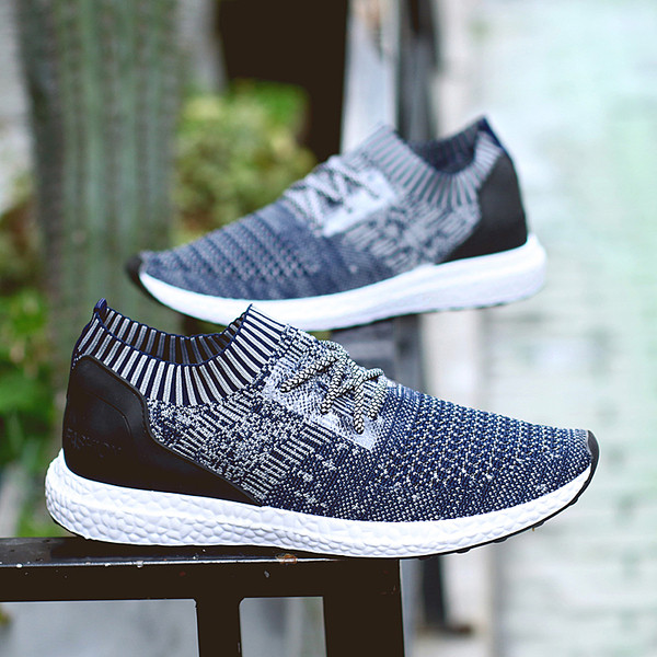 Αθλητικά ανδρικά παπούτσια με μια άνετη σόλα τρία χρώματα