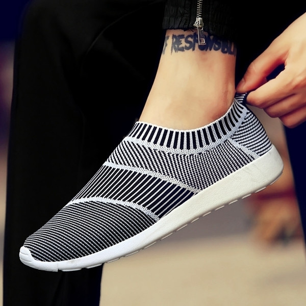 Αθλητικά πάνινα παπούτσια για άνδρες χωρίς κορδόνια σε τρία χρώματα