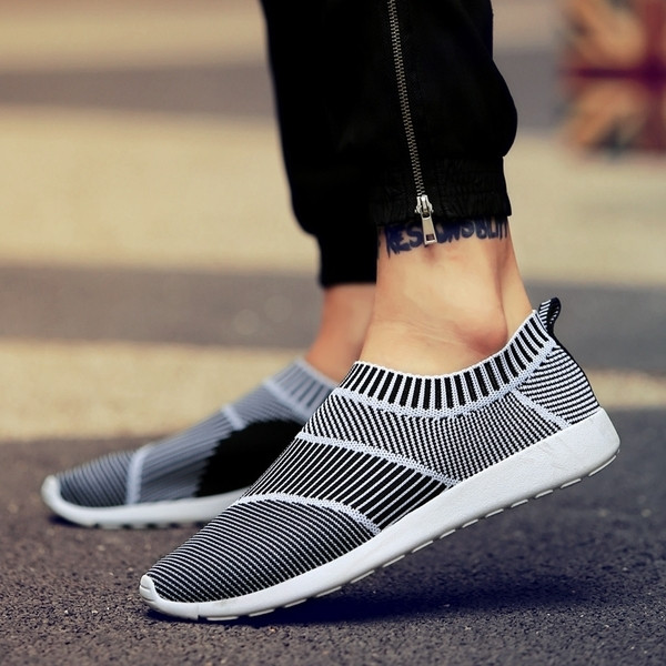 Αθλητικά πάνινα παπούτσια για άνδρες χωρίς κορδόνια σε τρία χρώματα