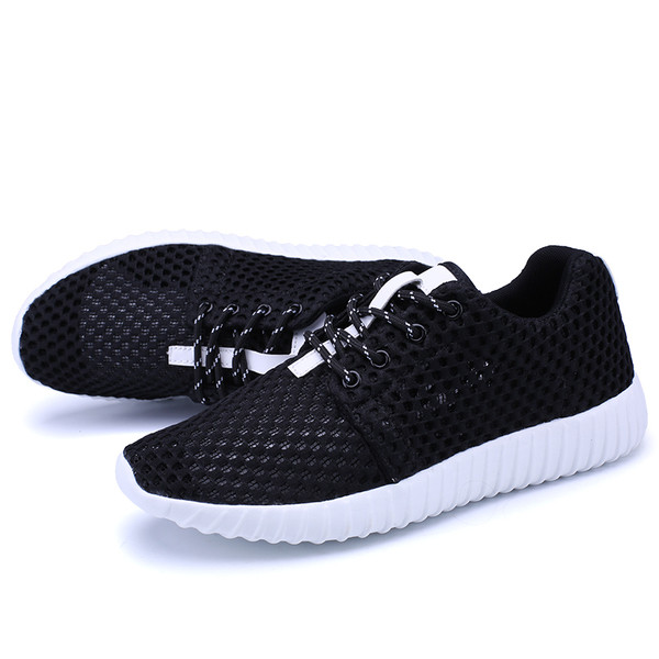 Αθλητικά παπούτσια για άντρες και γυναίκες - αναπνέύσιμα σε λευκό και μαύρο χρώμα