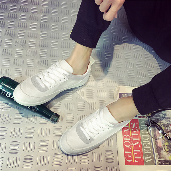 Κομψά παπούτσια για άνδρες σε μπλε και άσπρο χρώμα