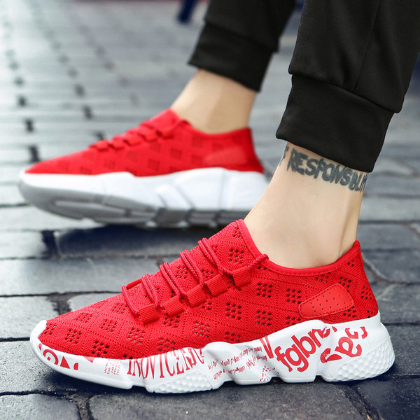 Πολύ άνετα αθλητικά ανδρικά παπούτσια  σε κόκκινο, μαύρο και άσπρο χρώμα