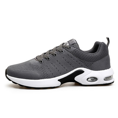 Αθλητικά παπούτσια με ανθεκτική σόλα σε τρία χρώματα