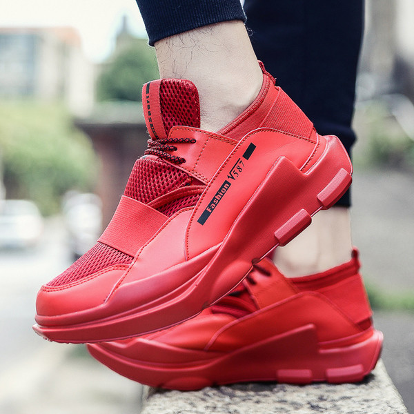 Κομψά αθλητικά  παπούτσια για άνδρες χωρίς κορδόνια με  άνετη σόλα